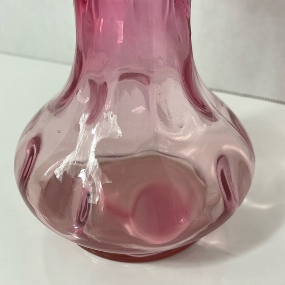 Fenton Cranberry Dot Optic Ruffled Crimped Vase - Picture 5 of 6
